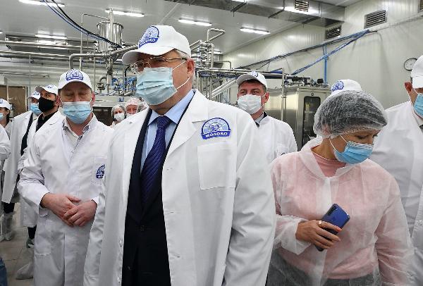 Губернатор посетил молочный завод в Томском районе Губернатор посетил молочный завод в Томском районе