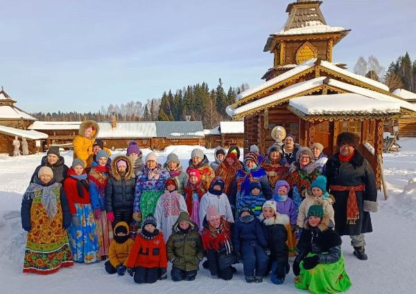 Крещенские гуляния прошли в Семилуженском казачьем остроге. Крещенские гуляния прошли в Семилуженском казачьем остроге.