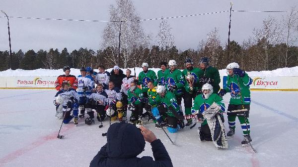 В Томском районе разыграли Кубок Главы по хоккею с шайбой В Томском районе разыграли Кубок Главы по хоккею с шайбой
