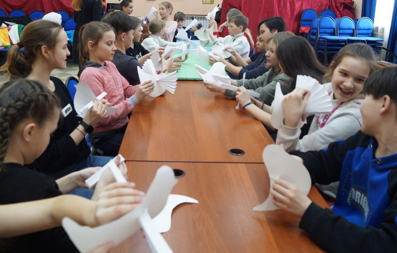 Школьники Воронинского поселения провели памятную акцию «Голубь мира» Школьники Воронинского поселения провели памятную акцию «Голубь мира»