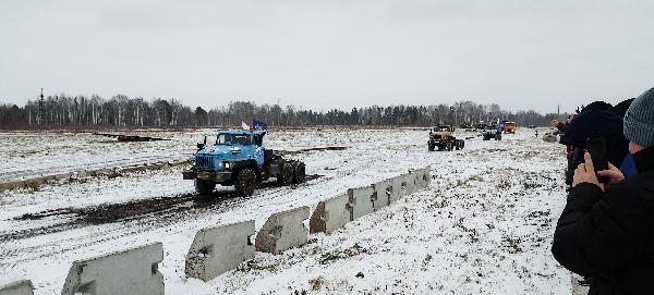 В Томском районе прошла акция «Пристегнись» на гонках по бездорожью В Томском районе прошла акция «Пристегнись» на гонках по бездорожью