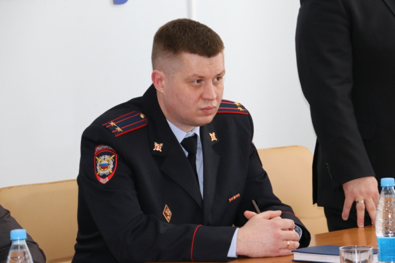 Начальник районной полиции ответил на вопросы депутатов