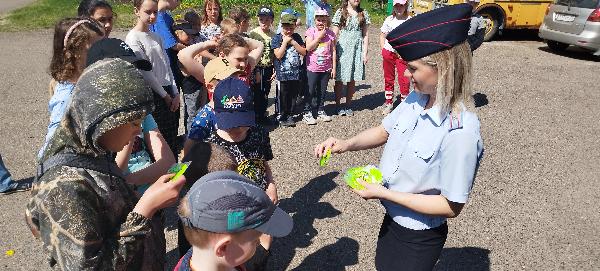 В пришкольном лагере с.Батурино прошла игра "Безопасная дорога" В пришкольном лагере с.Батурино прошла игра "Безопасная дорога"