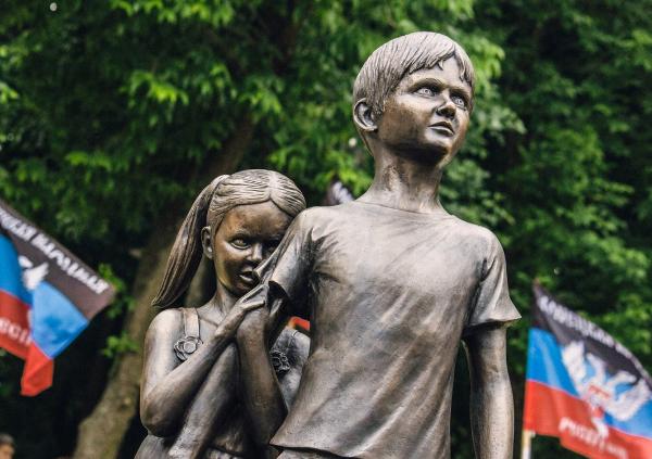 День памяти детей-жертв войны в Донбассе День памяти детей-жертв войны в Донбассе