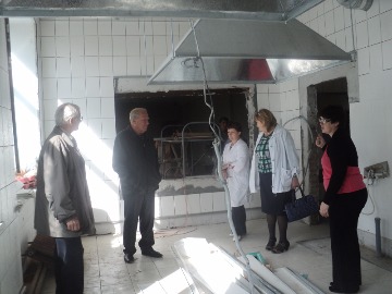 Капитальный ремонт Малиновской СОШ выезд социально-экономического комитета.