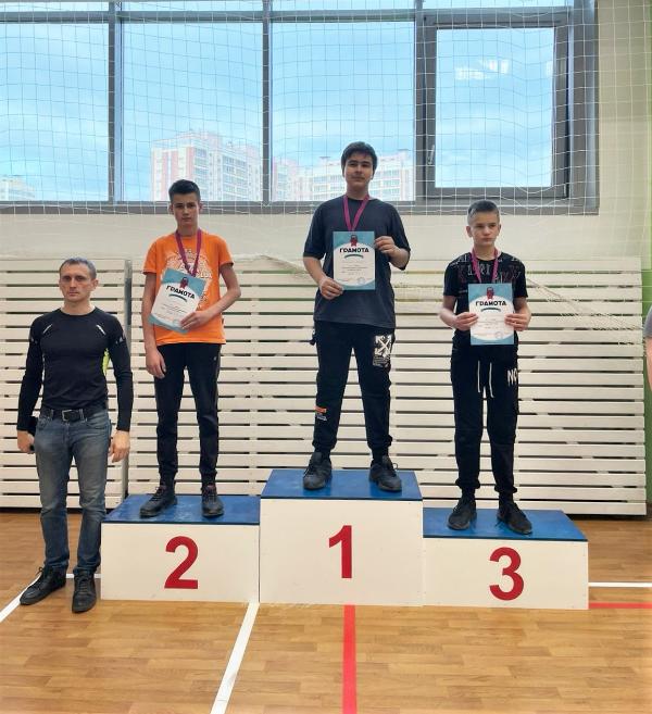 В Томском районе прошли соревнования по гиревому спорту среди школьников В Томском районе прошли соревнования по гиревому спорту среди школьников