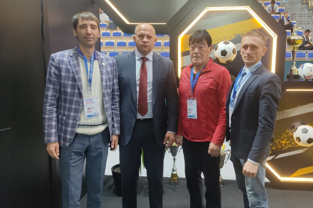 с ЗМС по самбо и МСМК по дзюдо Федором Емельяненко.jpg11 с ЗМС по самбо и МСМК по дзюдо Федором Емельяненко.jpg11